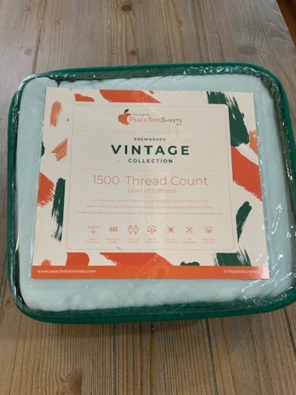 Full/Queen PeachSkin Green Duvet Set - NEW!!